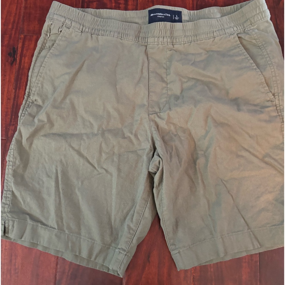 Olive green Abercrombie men’s shorts.